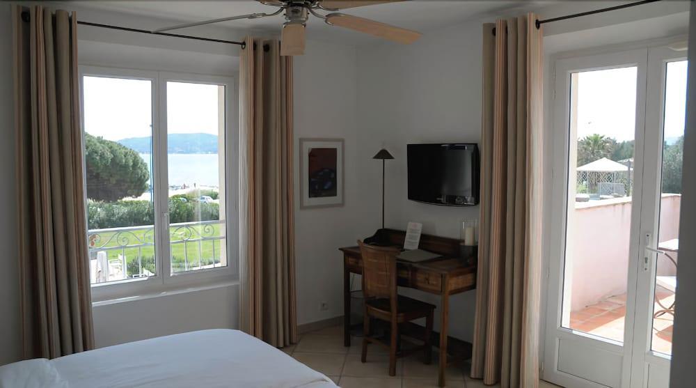 Hotel Villa Les Rosiers Grimaud Esterno foto