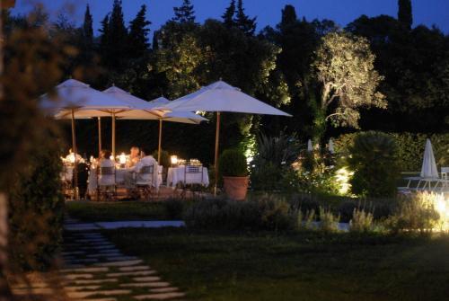 Hotel Villa Les Rosiers Grimaud Esterno foto