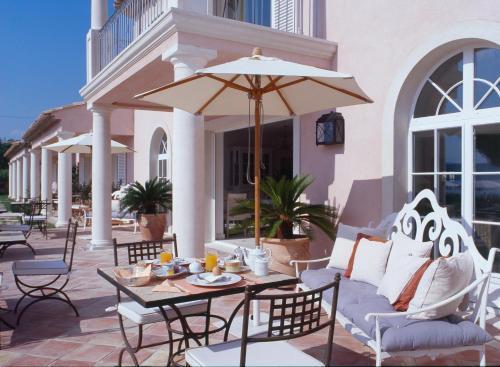 Hotel Villa Les Rosiers Grimaud Esterno foto